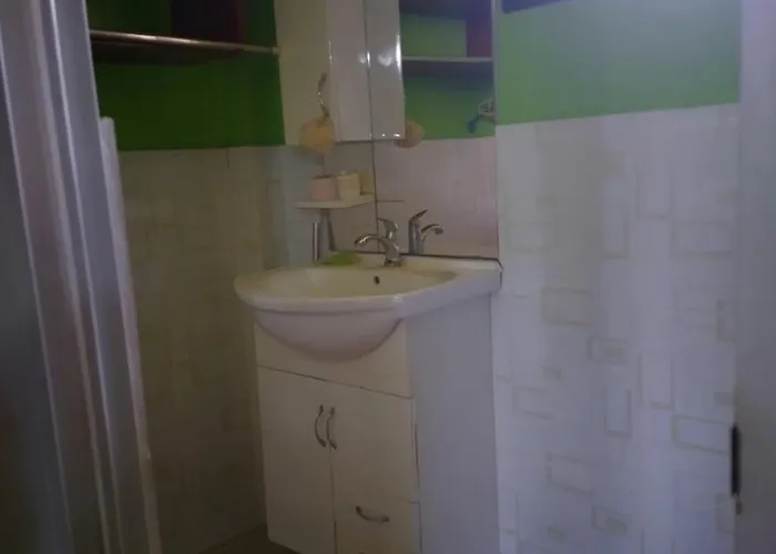 Kitakubo Bed & Breakfast Badian